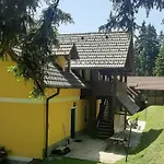 Apartment Apartma Brin Rogla